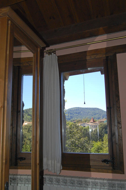 Can Salgueda Santa Pau Room photo